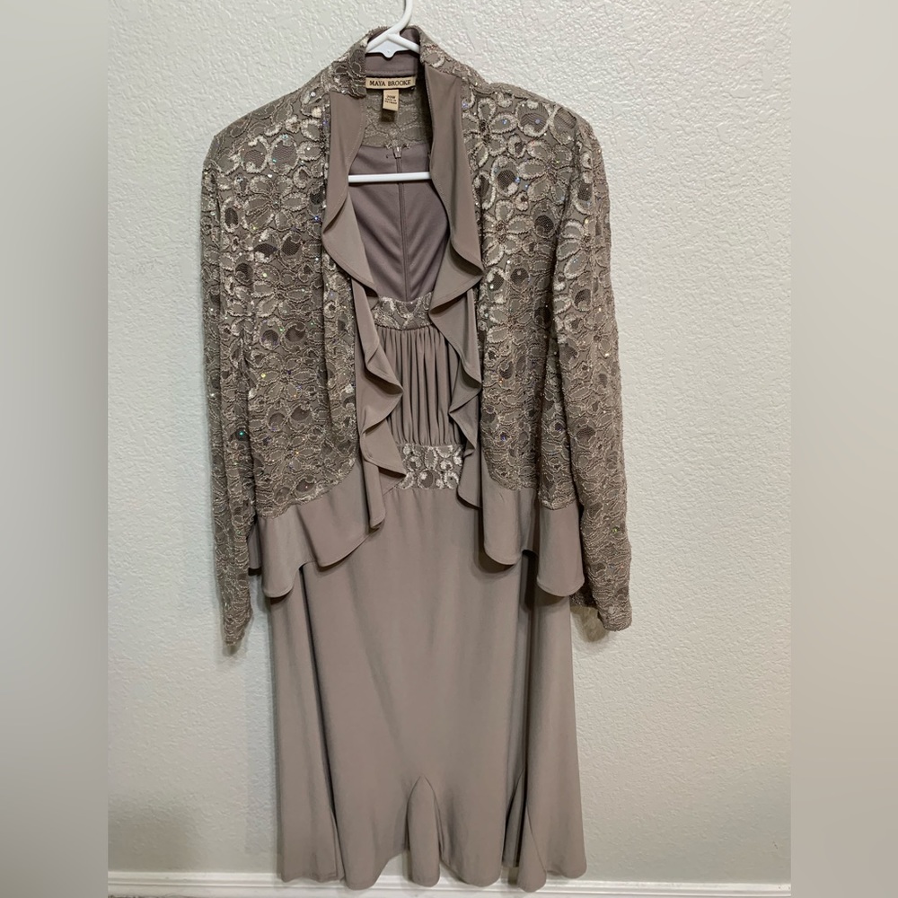 Maya Brooke evening, size 20W, grey, great shape